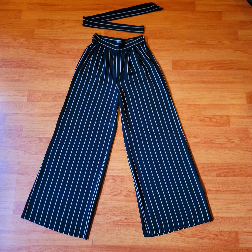 Fashion Nova Black and White Striped Wide Leg Pants Bell Bottoms Size Small 70's